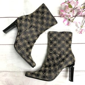 HPLA Black Boots 7.5